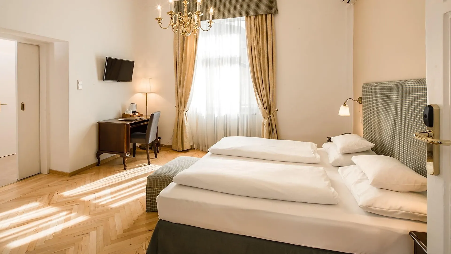 Palais-Hotel Erzherzog Johann Graz Hotel
